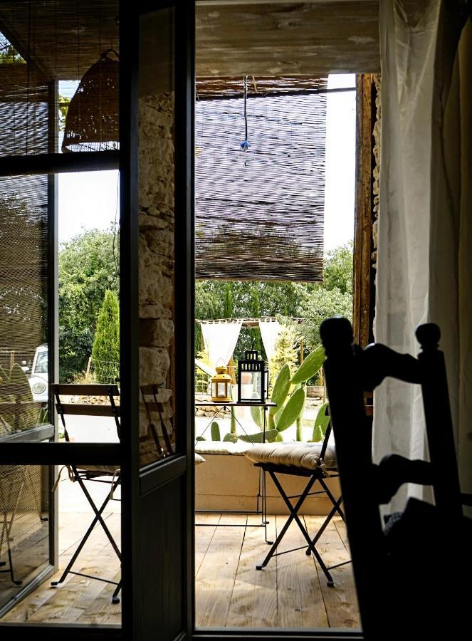 Can Tat, Loft In A Old Coach House Sant Jordi Desvalls Exterior photo